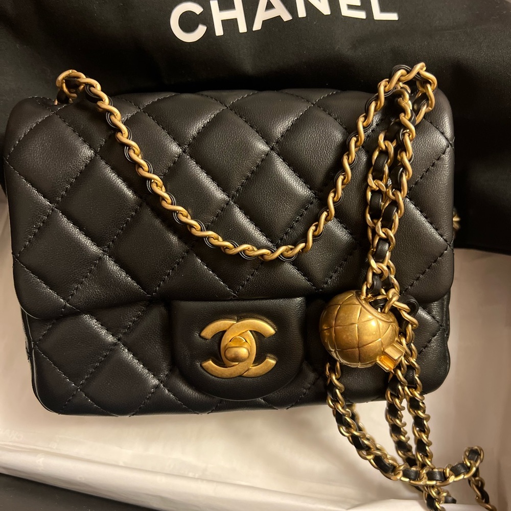 ❌❌SOLD❌❌NEW CHANEL MINI SQUARE PEARL CRUSH